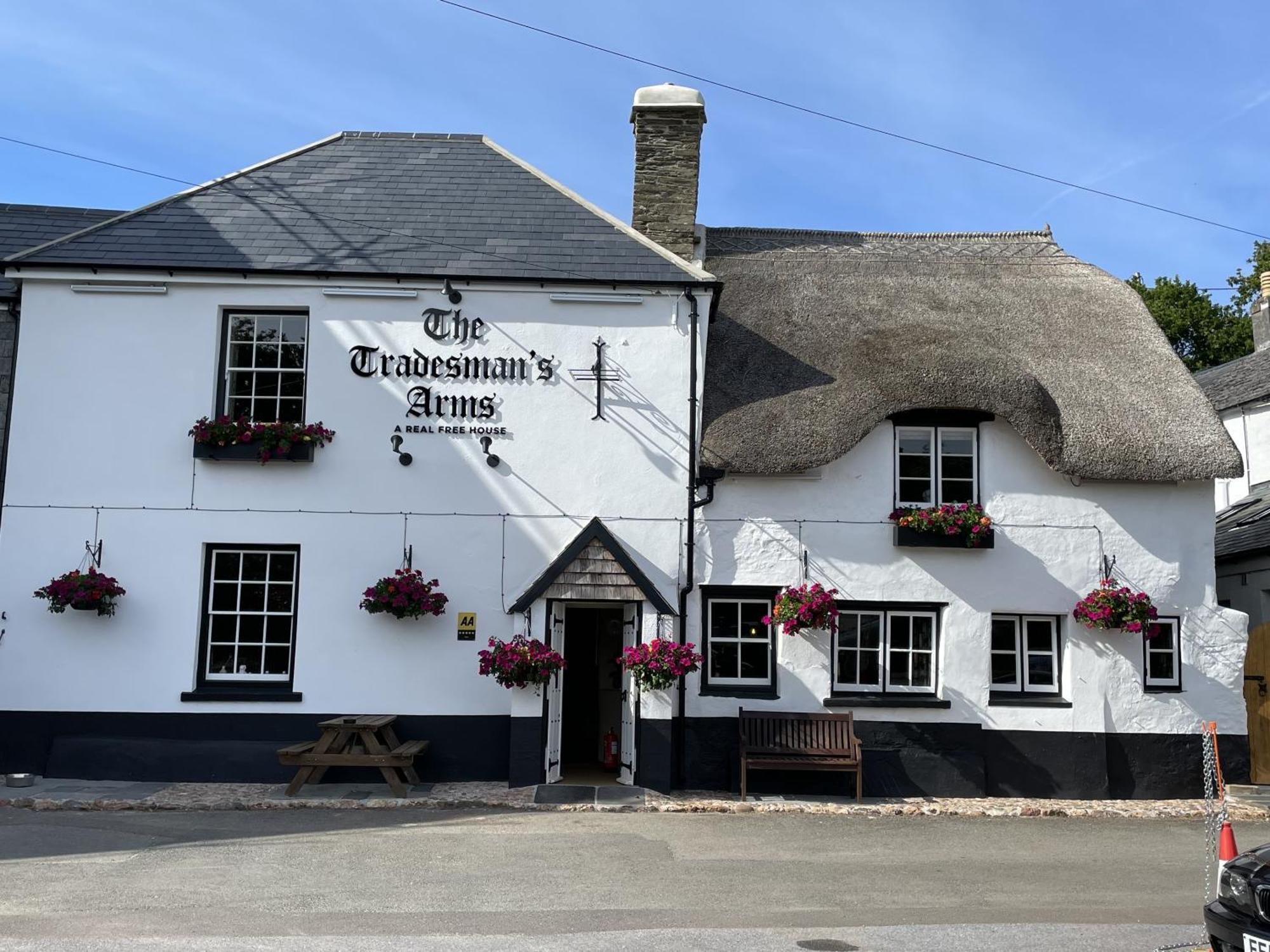 Bed and Breakfast The Tradesmans Arms Кингсбридж Экстерьер фото